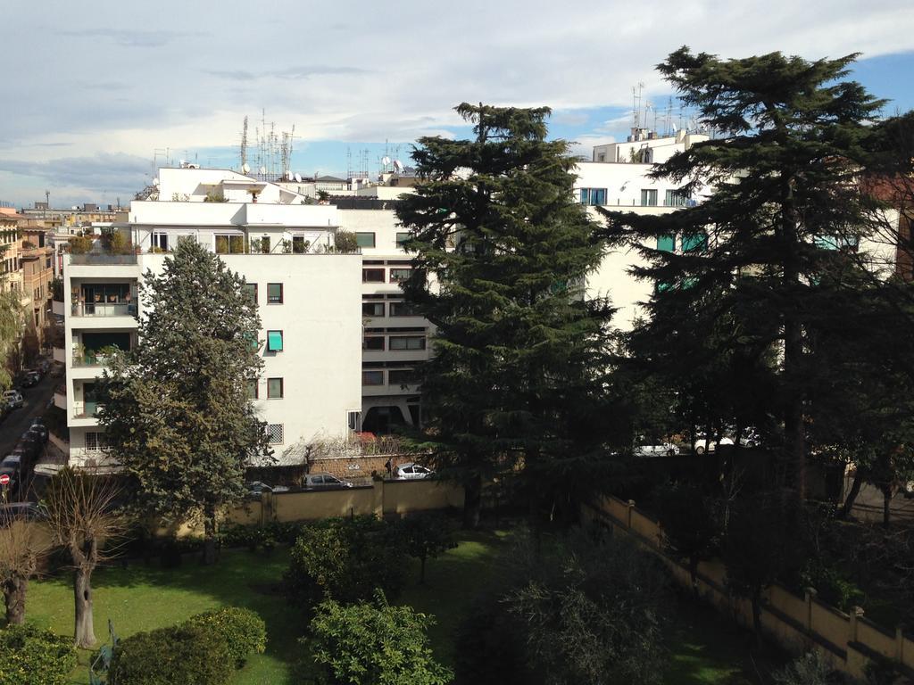 Room In Roma Isole Екстериор снимка