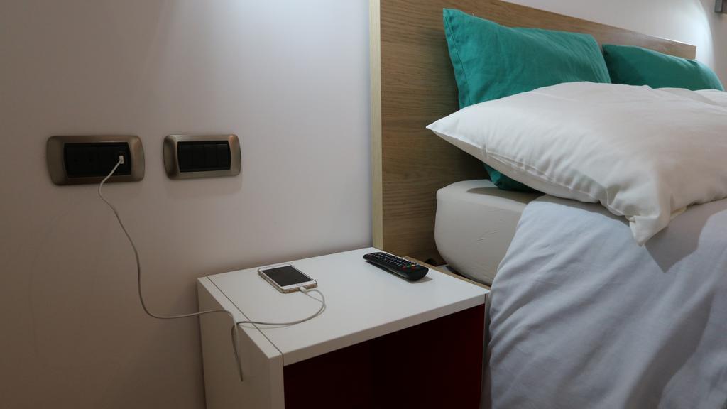 Room In Roma Isole Екстериор снимка