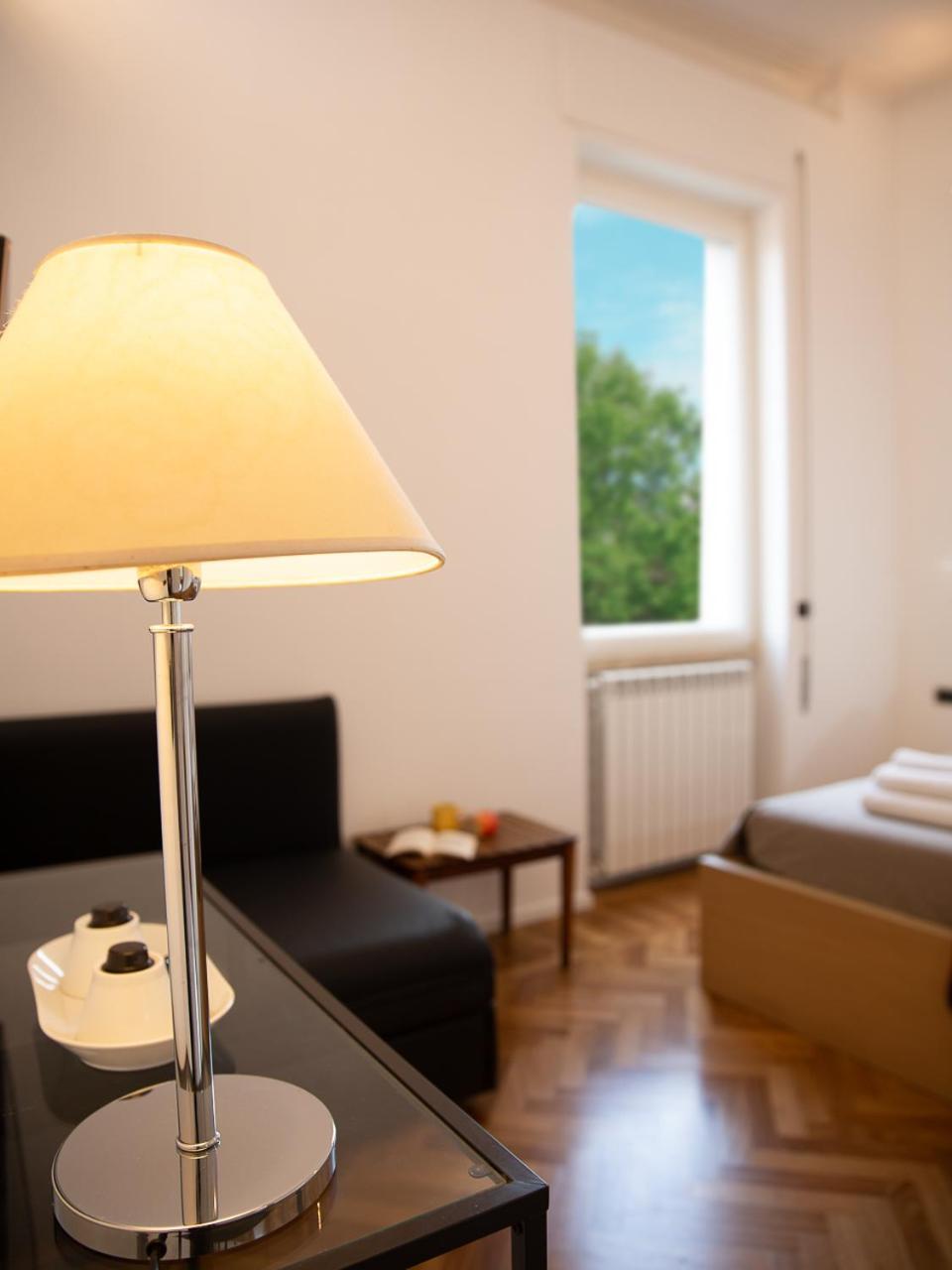 Room In Roma Isole Екстериор снимка